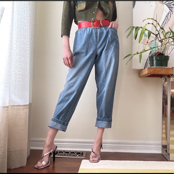 Denim - High rise elastic waist jeans